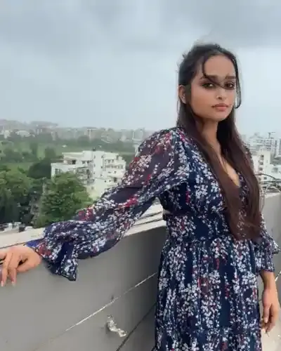Tumsar Escorts
